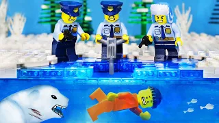 Prisoner's Daring Underwater Escape! LEGO Prison Break in Arctic