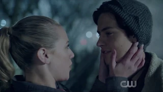 Riverdale - Betty and Jughead second kiss