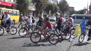 Велопробіг у вишиванках до Дня Незалежності у Вінниці