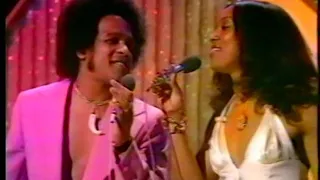 MAC & KATIE KISSOON SUGAR CANDY KISSES TOP OF THE POPS