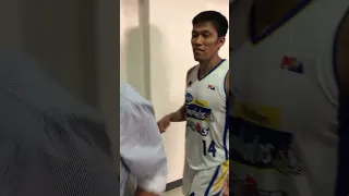 DISLOCATED PINKIE BALEWALA KAY MARK BARROCA