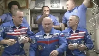 Soyuz MS-08 hatch opening