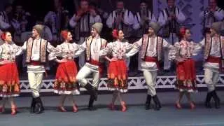 Natalia Duminica danseaza in Ansamblul "JOC" - Dans -"MOLDOVENEASCA"