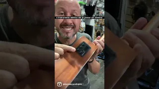 Entenda a diferença do ukulele acústico e do elétrico