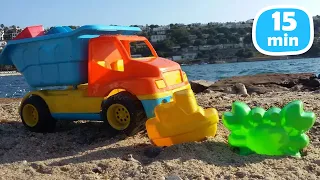Маша Капуки Кануки играет на пляже с машинками! Развивающее видео для малышей про игрушки