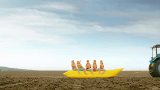 Реклама Комфі (Comfy) / на городі бузина / реклама з бананом / великий девайс за маленький прайс