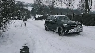 Mercedes GLC 400d 4Matic - 4x4 test on steep snowy hill climb