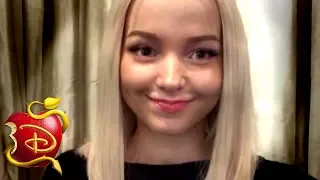 Dove Cameron Spills Descendants Secret?! 😲 | Descendants