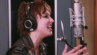 Halestorm –  The Silence (Acoustic Performance)