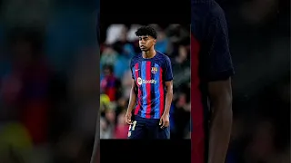 A 15 ans et 9 mois, Lamine Yamal est le plus jeune joueur de l'histoire du Barça. #football #messi