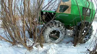 старый самодельный вездеход обшит фанерой с двигателем ока