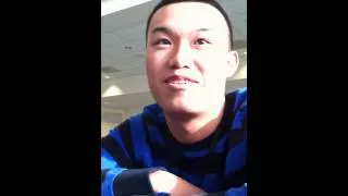 Crazy foreign Asian!! Who's better Drake or Tupac?