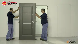 Mundo Experto - Instalación en húmedo de puertas de exterior para marcos de chapa. Línea Primma