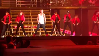 Beauty and a Beat Live - Justin Bieber