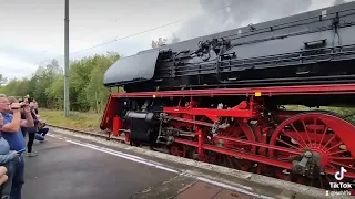 "Käferzug" (ölgefeuerte Lok 01 509) von Marienberg nach Berlin Ostbahnhof am 01.10.2022