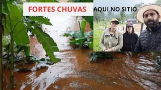 CHUVAS FORTES AQUI NO SÍTIO. VAMOS A LUTA ,COM DEUS NO CONTROLE DE TUDO!