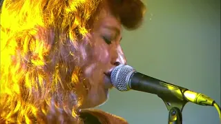 Melissa Auf der Maur -- "Taste You" French Version (Montreux Jazz, July 2011)