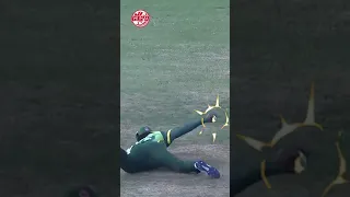 Chris Gayle amazing catch at Slips