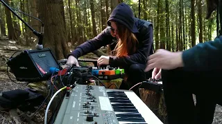 Huge ambient drone jam 3 in the forest| Roland SH101 and Behringer Crave synths with guitar FX loops