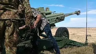 Shooting a 155mm Howitzer (uncut)