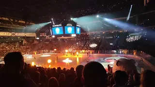 eisbären Berlin, Einlauf, Feuerwerk, wir wollen die Eisbären sehen..