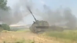 Німецька САУ Panzerhaubitze 2000 працює по росіянах в Україні [Липень 2022]