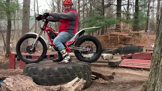 How to roll up and double blip a trials bike