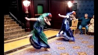 Bollywood dance "Nagada"