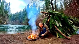 SOLO BUSHCRAFT FISHING HUT BUILD!!! Catching Salmon & Trout!