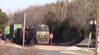 Two trains on the NS Washington District Catlett VA Amtrak 20 and bealeton VA lucky hills road 25A