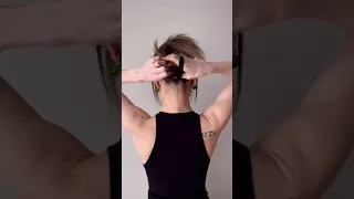 90s Spiky Low bun hair hack