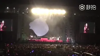 Jessie J - Play + interaction with the audience live Zhengzhou 01/09/18