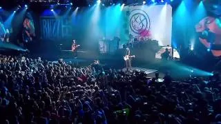 Blink-182 - All The Small Things HD LIVE AT BLIZZCON 2013