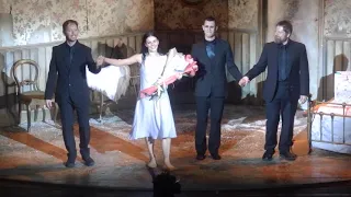 "The mother", curtain calls