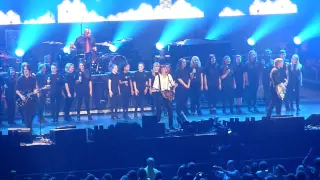 11/11 WONDERFUL CHRISTMAS TIME - PAUL McCARTNEY & THE LIPA CHOIR LIVE 2011 [HD] - MANCHESTER ARENA