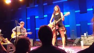 Susanna Hoffs - Manic Monday/Sunday Morning/Femme Fatale (Philadelphia 2012)