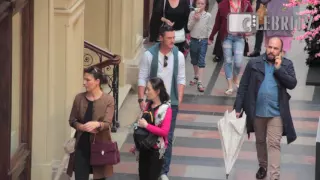 Luke Evans walking on Red Square in Moscow, 24.05.2016