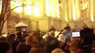 Бійка під київським офісом компанії Ріната Ахметова (перепрошуємо, нецензурна лексика)