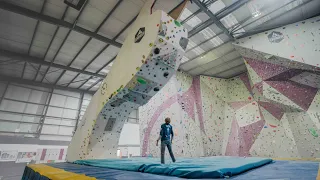 Free Soloing Highest Indoor Boulder in The U.K (with heart rate monitor)