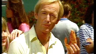 (MOJO Classics) Paul Hogan "Shrimp On The Barbie" Australian Tourism Ad (1984)