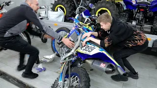 НЕ удержал папин мотик - папина РЕАКЦИЯ. Меняем масло на KTM и на YAMAHA!!!