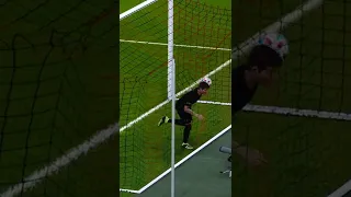 ДИКИЙ ГОЛ со ШТРАФНОГО в PES 2021 #shorts