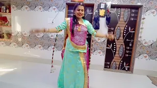 vaari vaari me Apne Piya pe ||Romantic wedding song |Bride Dance song |by vidhya....👌🌹💫