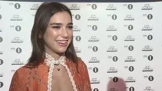 Radio 1 Teen Awards 2016: Dua Lipa LOVES Shawn Mendes