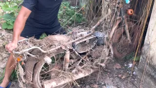 Restore 30 Years Forgotten Motorbike / Restore Old Motorbike 2 Stroke / Part 1