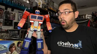 Robosen's Elite Optimus Prime | Review