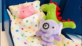 PEPPA PIG Toys SICK In BED Read Along Book