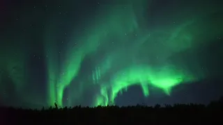 Волшебное северное сияние сняли в небе над Мурманской областью