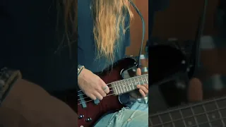 A bass playthrough for “Black Knight Satellite” by Jonathan Olsson 😎 Link in comments👉