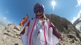 Wingsuit flight Scex Rouge | Géraldine Fasnacht